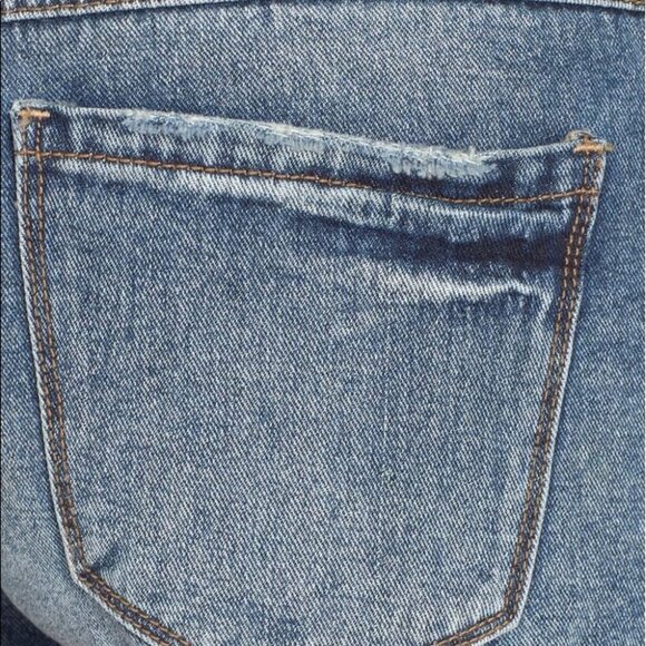 Free People Button Fly Sharkbite Hem Blue Denim Cutoff Shorts Size 24 Denim Boho - Picture 12 of 13